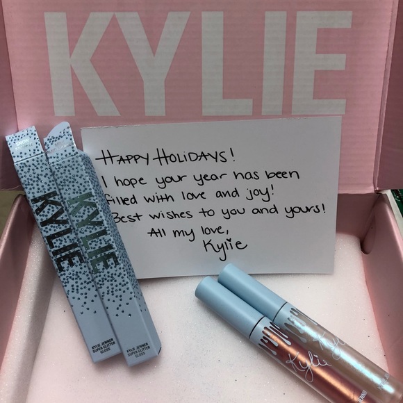 🚫🚫SOLD🚫🚫2 KYLIE HOLIDAY COLLECTION GLOSS ❄️❄️ - Picture 4 of 8